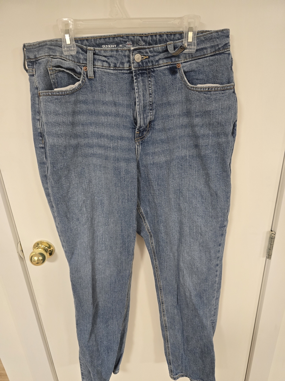 Old Navy Straight Leg Jeans in Light Blue Wash